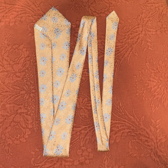 Floral Pattern Tie - Picture 5 of 7